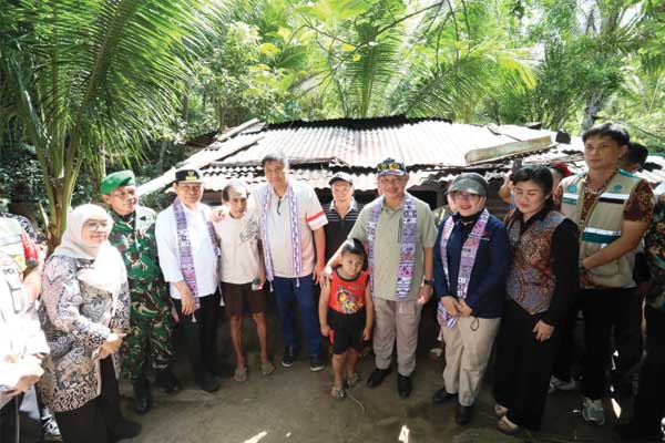 Wajib Tahu: Tinjau Dampak Banjir Bandang di Sitaro, Mendagri: Pemerintah Akan Tangani Rumah Terdampak